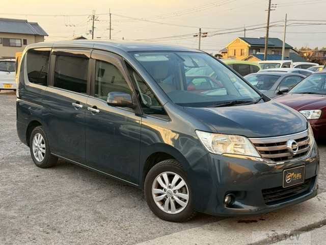 2011 Nissan Serena