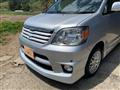 2004 Toyota Noah