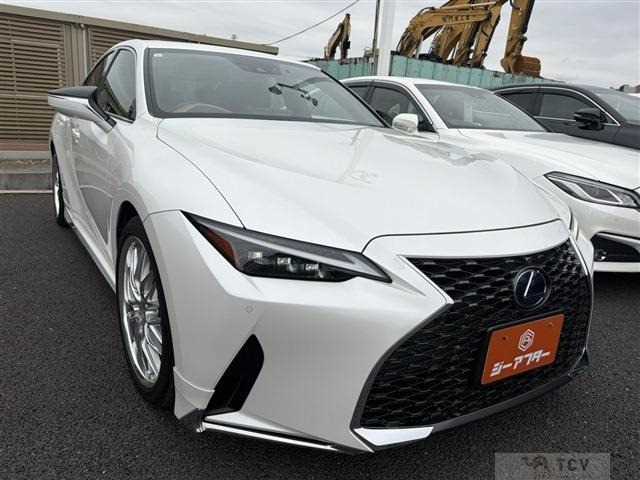 2021 Lexus IS