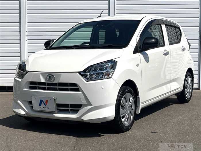 2017 Daihatsu Mira Es