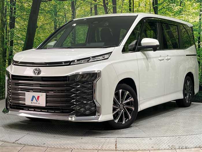 2022 Toyota Voxy