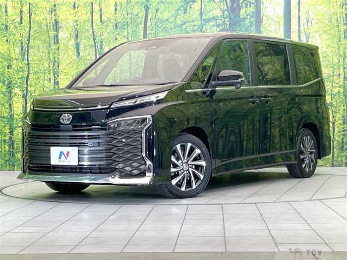 2025 Toyota Voxy