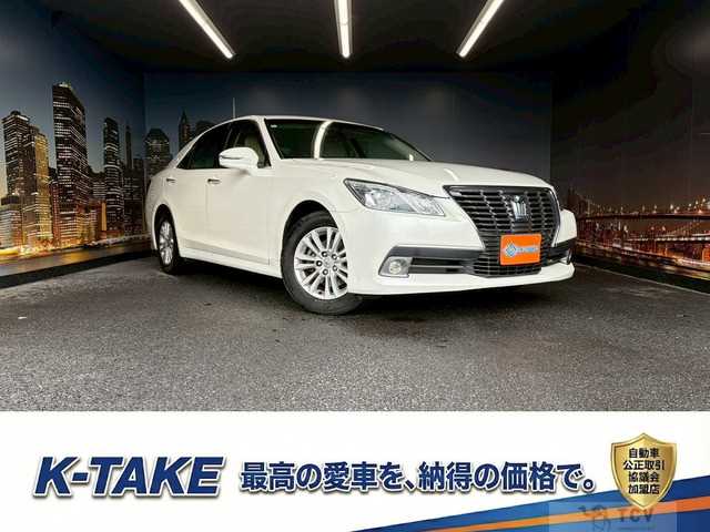 2014 Toyota Crown