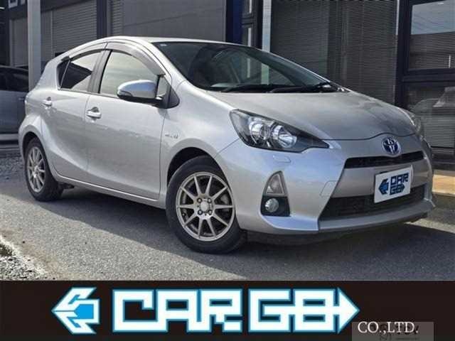 2013 Toyota AQUA