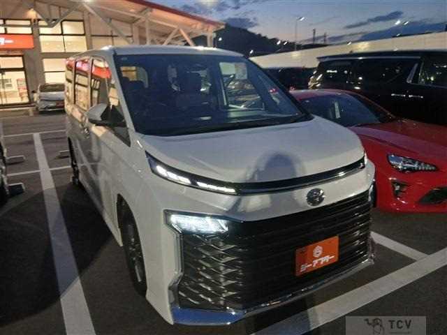2022 Toyota Voxy