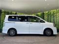 2013 Toyota Voxy