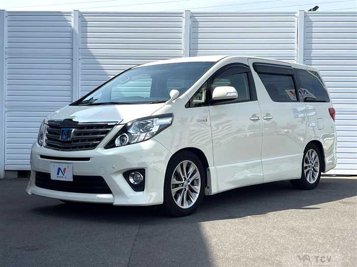 2013 Toyota Alphard Hybrid