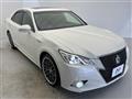 2013 Toyota Crown Hybrid