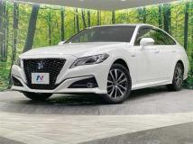 2019 Toyota Crown Hybrid