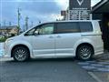 2011 Mitsubishi Delica D5