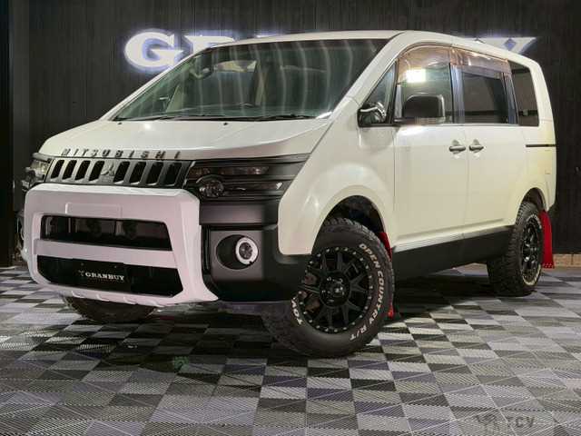 2010 Mitsubishi Delica D5