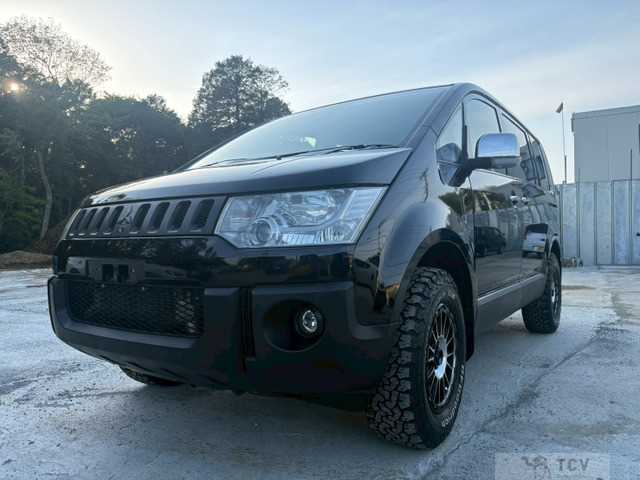 2016 Mitsubishi Delica D5