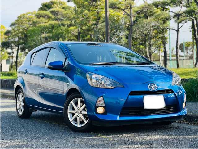 2012 Toyota AQUA