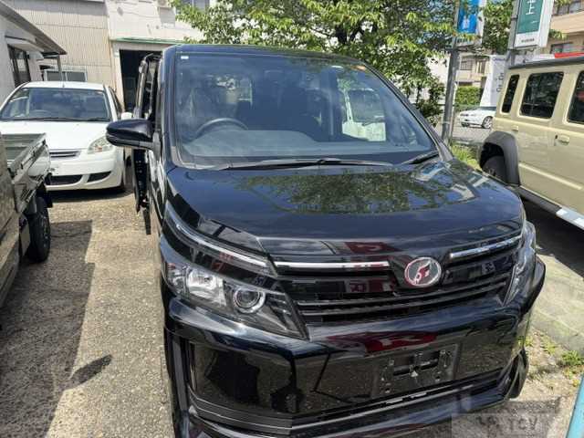 2017 Toyota Voxy