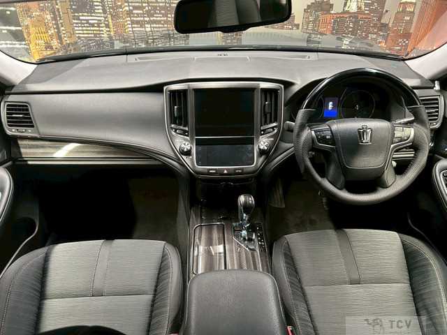 2014 Toyota Crown Athlete Series