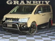 2007 Mitsubishi Delica D5