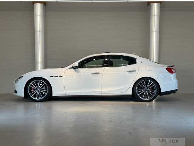 2015 Maserati Ghibli