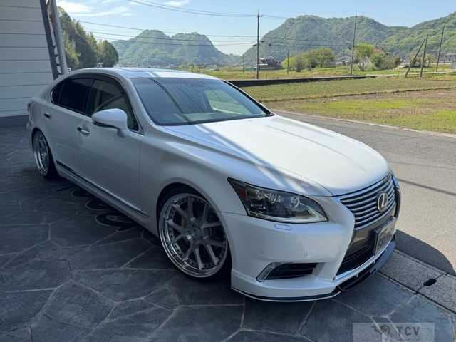 2013 Lexus LS