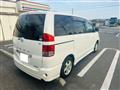 2005 Toyota Noah