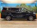 2017 Toyota Alphard Hybrid