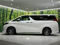 2017 Toyota Alphard Hybrid