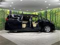 2017 Toyota Alphard Hybrid