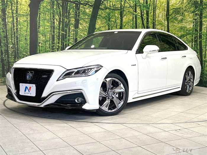 2019 Toyota Crown Hybrid