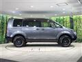 2016 Mitsubishi Delica D5