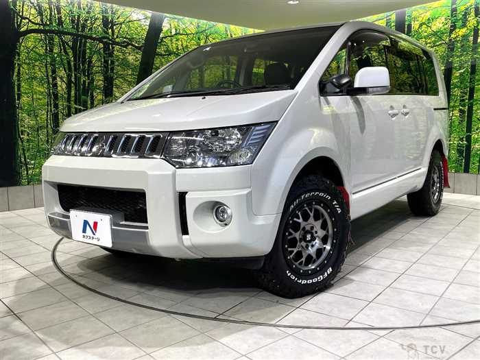 2018 Mitsubishi Delica D5