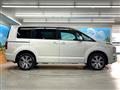 2021 Mitsubishi Delica D5