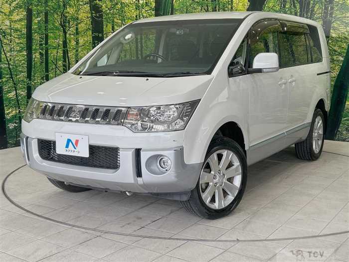 2011 Mitsubishi Delica D5