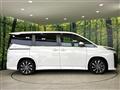 2022 Toyota Voxy