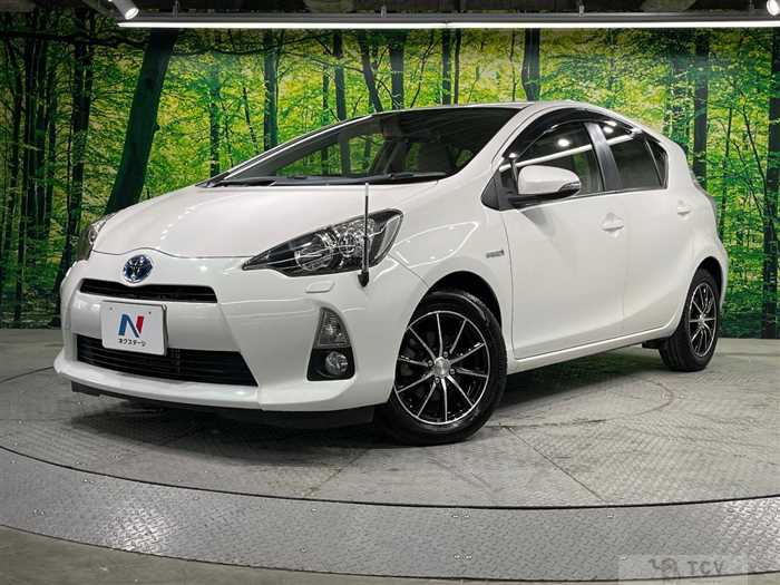 2013 Toyota AQUA