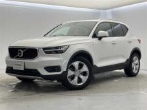 2022 Volvo XC40