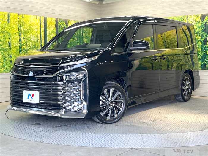 2022 Toyota Voxy