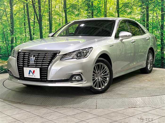 2016 Toyota Crown Hybrid