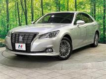 2016 Toyota Crown Hybrid
