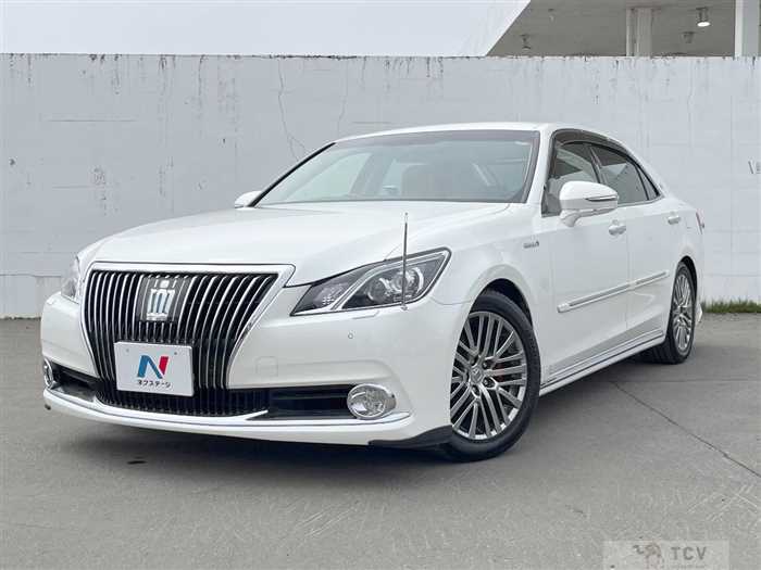 2016 Toyota Crown Majesta