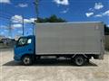 2012 Hino Dutro