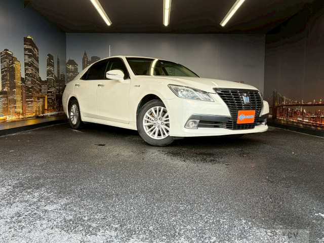 2013 Toyota Crown