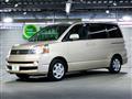 2005 Toyota Voxy