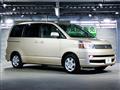 2005 Toyota Voxy