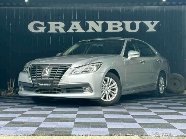 2015 Toyota Crown