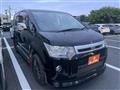 2018 Mitsubishi Delica D5