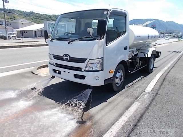 2013 Hino Dutro