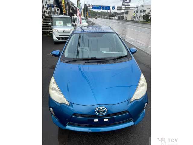 2013 Toyota AQUA