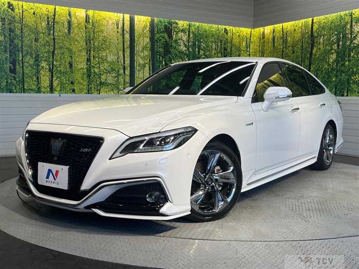 2019 Toyota Crown Hybrid