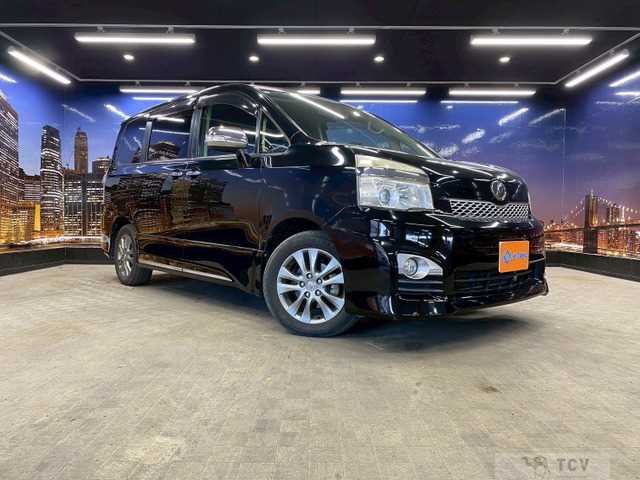 2013 Toyota Voxy