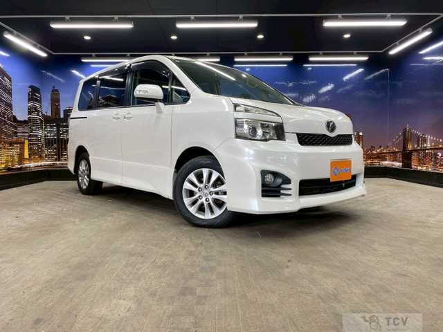 2011 Toyota Voxy