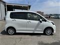 2013 Daihatsu Move Custom
